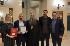Баштионику уручена плакета Вечерњих новости Баштионику уручена плакета Вечерњих новости