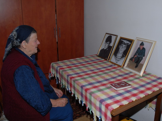 Посјета србским мајкама херојима