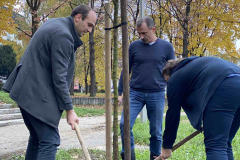 Засађен Баштиоников дрворед