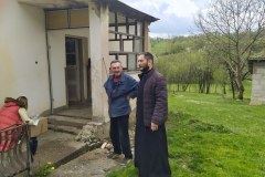 Уручење добротворне помоћи